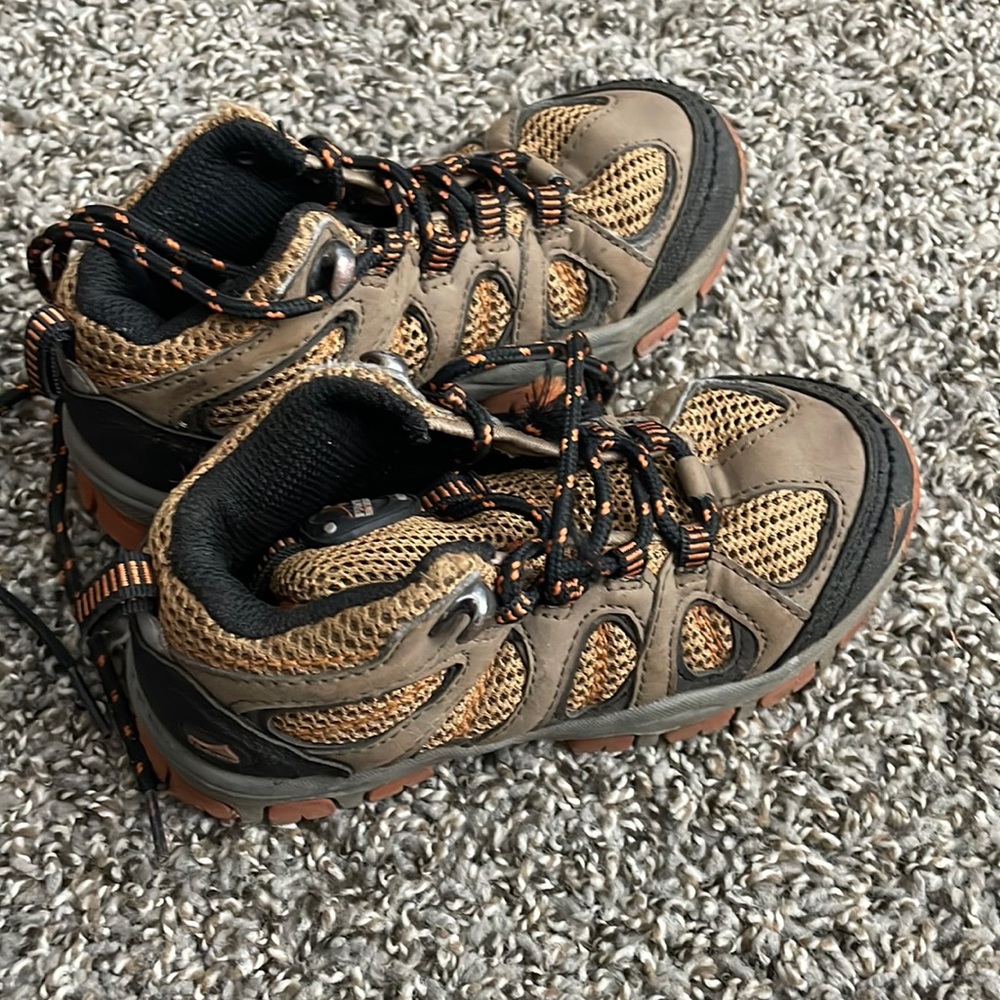 Pacific mountain boys hiking shoes
